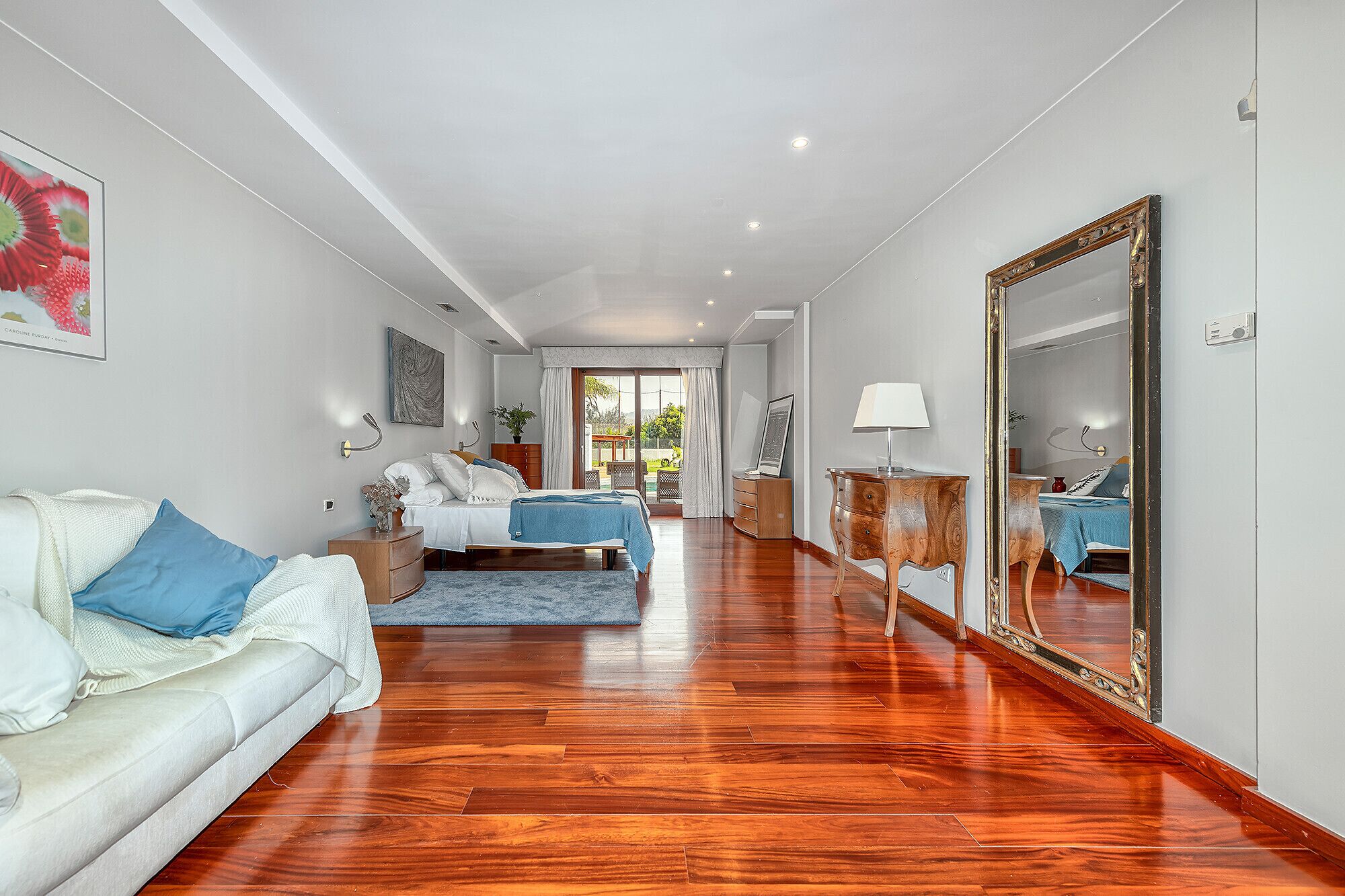 7 bedrooms, iron/ironing board, free WiFi, bed sheets