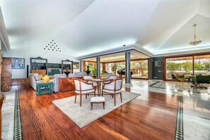 Interior - Magic house with private pool and games (San Bartolomé de Tirajana)
