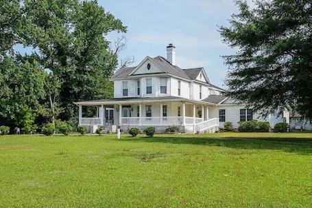 Exterior. Guest apartment at Historic home on 30 acres only minutes from Lake Gaston
