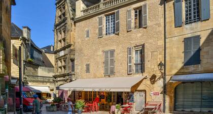 Cozy home in Montignac with kitchenette