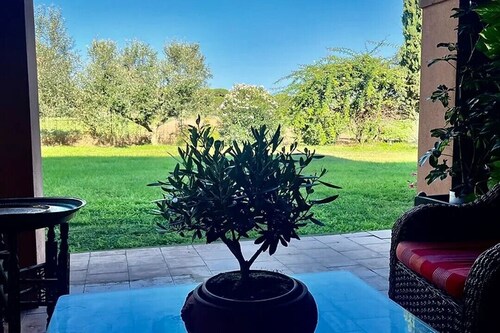 4 Bed Villa Sleeps 8 - Parking, E/v Charger