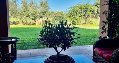 Tuscan Villa 5mins from beach, sleeps 8, ev point