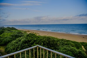Beach nearby - Apt - Sleeps 7 - Beach Close - Parking (Amanzimtoti)