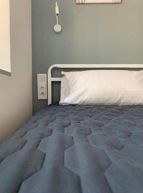 1 غرفة نوم ومكواة/لوح كي وواي فاي وملاءات أسرّة