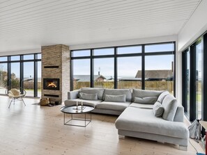 Télévision, cheminée