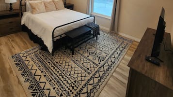 2 habitaciones, tabla de planchar con plancha, wifi y ropa de cama