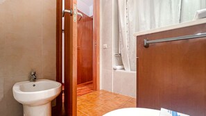 Hair dryer, towels - Dúplex con Encanto en Puigcerdà: ¡Un Lugar Único! (Puigcerda)