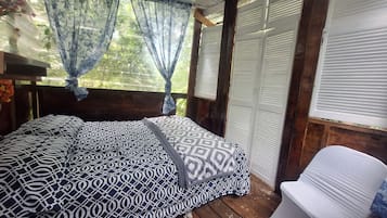 10 sovrum och skrivbord