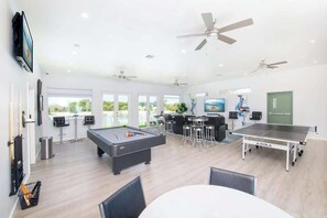 Games room - Summertime Suites #54 - One Bedroom & Pool (West Bay)