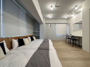 1 soverom, skrivebord, strykejern/-brett og wi-fi