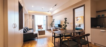 May Seven Hotel and Suites