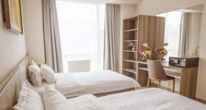 May Seven Service Apartment