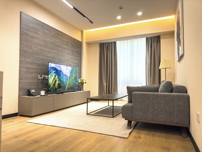 May Seven Service Apartment