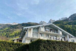 Exterior - Chamonix Central Ski & panoramic view, Chamonix, France (Chamonix)