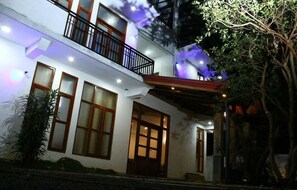 Fachada da propriedade