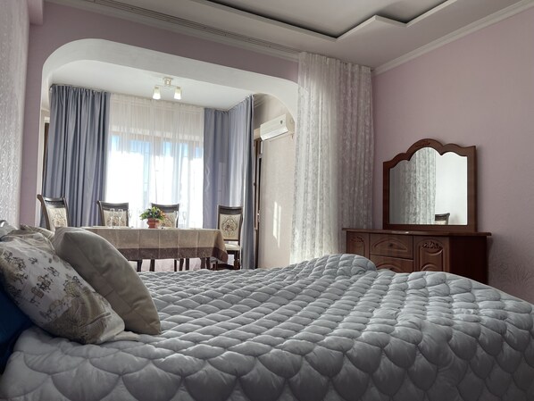 1 bedroom, iron/ironing board, WiFi, bed sheets - Tashkent Navoiy avenue Tashkent city  (Тоshkent)