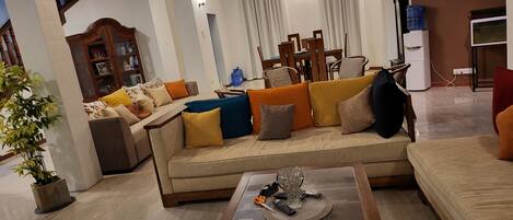 Smart-TV og stereoanlegg