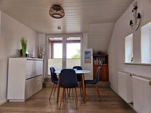 Dining - Apartment 'Büsummchen' with Balcony (Büsum)