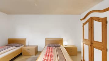 1 bedroom, iron/ironing board, free WiFi, bed sheets