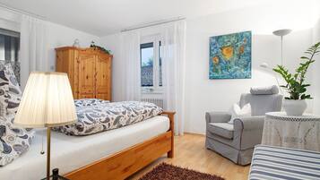 3 habitaciones, wifi gratis y ropa de cama