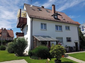 Exterior - Apartment 'Christine' with Private Terrace and Wi-Fi (Langenargen)