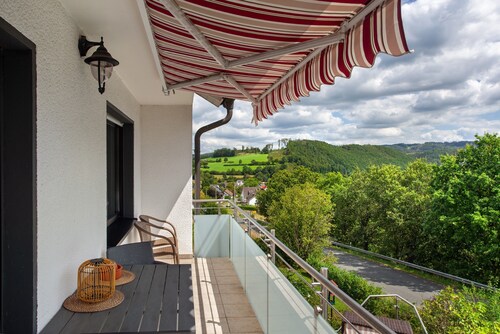 Apartment 'Lux' with Private Garden, Balcony and Wi-Fi