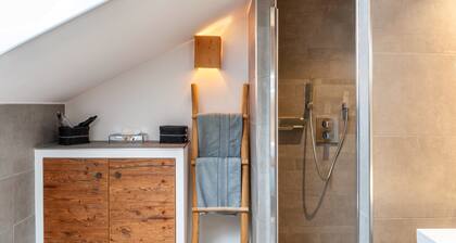"Haus Alpenquelle Alpenblick" holiday flat with mountain view, balcony and WLAN