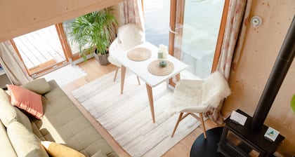 Casa de vacaciones 'Tolles Hausboot Irene Mit Kamin' con vistas al mar, terraza privada y Wi-Fi