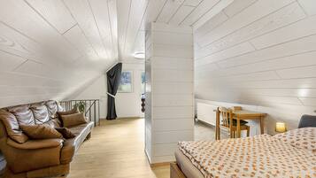 3 bedrooms, free WiFi, bed sheets