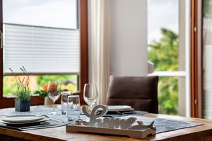 Dining - Apartment 'Ferienwohnung Mit Terasse' with Private Terrace and Wi-Fi (Salem)