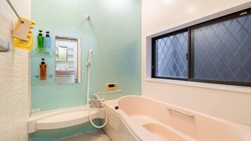 Basic House | Bathroom | Towels