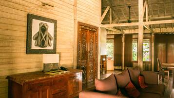 Deluxe Villa, 3 Bedrooms, Ocean View | Iron/ironing board, free WiFi