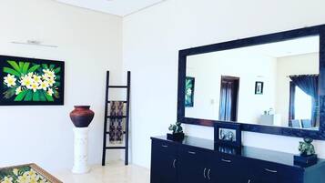Deluxe Villa, Ocean View | Iron/ironing board, free WiFi