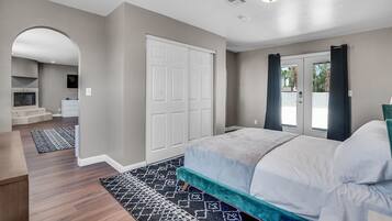 7 多间卧室、记忆海绵床垫、熨斗/熨衣板、免费 WiFi