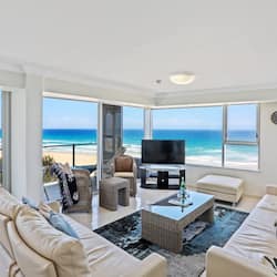 2 Bedroom Deluxe Apartment | Living area