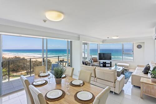 2 Bedroom Deluxe Apartment | Living area