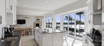 The Narrows- Stunning Bayfront Villa on Captiva
