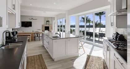 The Narrows- Stunning Bayfront Villa on Captiva