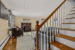 Interior - Paws and Pines Retreat! (Ellsworth)