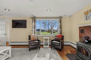 Unclassified image, 5 of 35, button