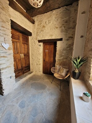 Lobby - Les Grandes Mollières (Peyruis)