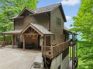 Exterior - The Summit (Mars Hill)