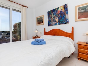 2 Schlafzimmer, Schreibtisch, Bügeleisen/Bügelbrett, WLAN