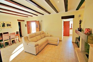 TV, DVD player, stereo - Marquesol - pri. pool villa with captivating hill views in Benitachell (Benitachell)