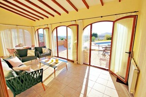 TV, DVD player, stereo - Marquesol - pri. pool villa with captivating hill views in Benitachell (Benitachell)