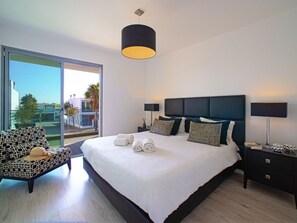 3 Schlafzimmer, Schreibtisch, Internetzugang