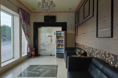 Hotel O Puri Homestay