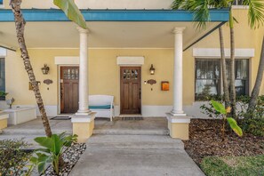 Terrace/patio - Hyde Park Home, Family & Pet-Friendly (Tampa)
