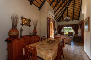 Dining - Kruger Park Lodge Unit No. 516 (Mbombela)