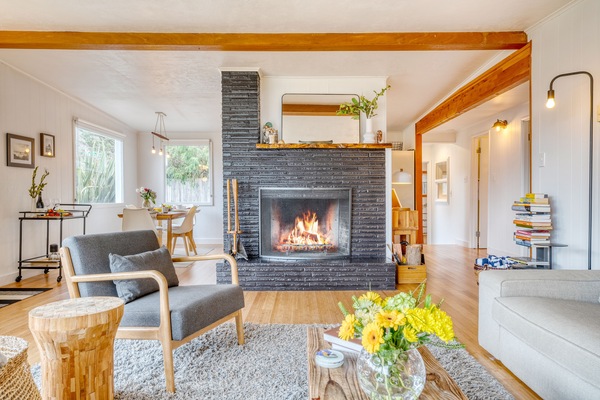 Televisor intel·ligent, llar de foc i oficines